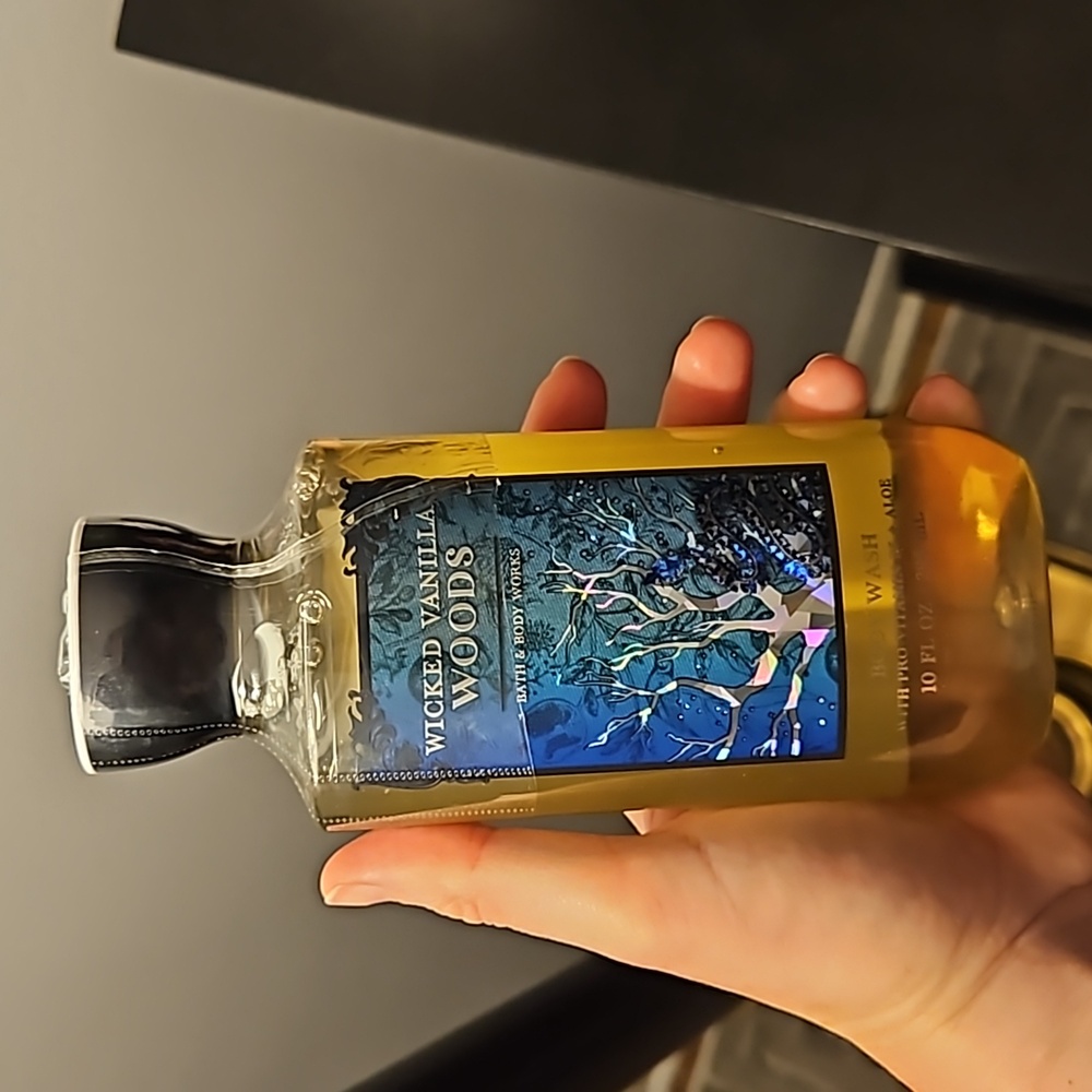 New wicked vanilla woods shower gel from bath and body works